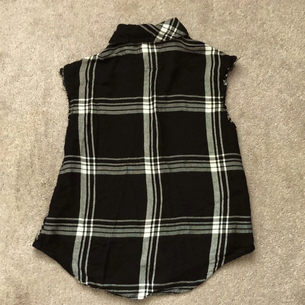 Justice plaid black